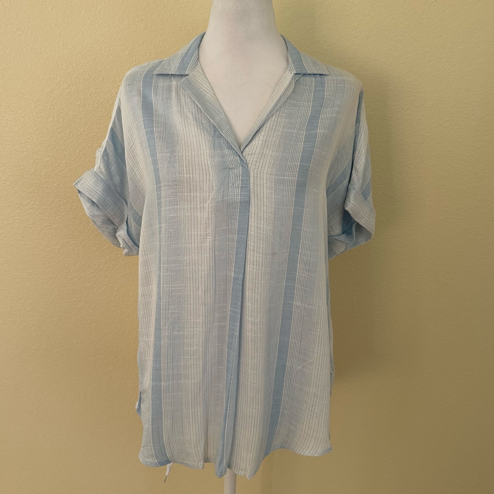 Thread & Supply Women Linen Blend Blue & White Short Sleeve Blouse Size S - Nwt — image 3 of 8